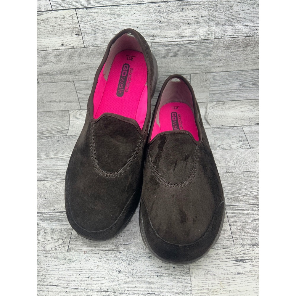 Skechers GOwalk Women 11EW Chocolate Brown Suede Slip On Walking‎ Shoes 13511EW